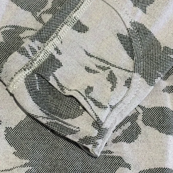 Athleta Momentum Top Wandering Floral Shasta SeamlessThumbholes Hem XSmall** - Picture 6 of 11